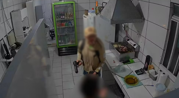 Suspeito de agredir funcionária durante assalto morre em confronto com a PM em Curitiba