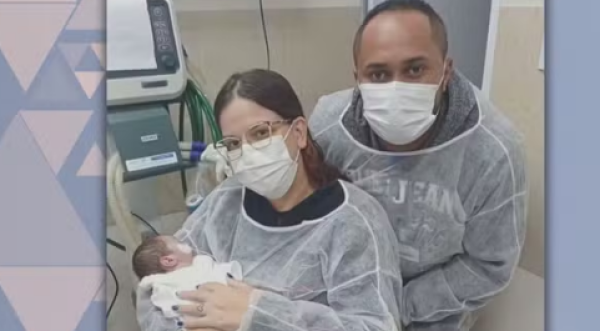 Bebê encontrado vivo após atestado de óbito: especialistas apontam hipótese rara conhecida