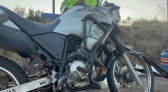 Acidente entre moto e carro deixa motociclista ferido