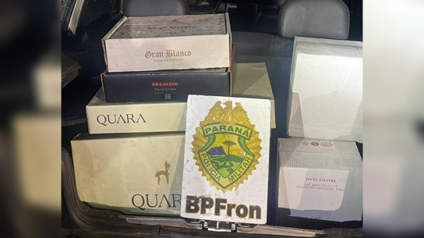 Caixas de vinhos são apreendidas em operação da PM