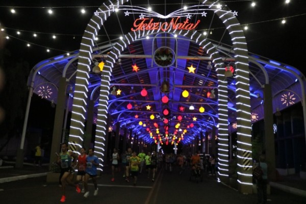 Primeira Corrida Noturna é realizada com a participação de mais de 100 atletas