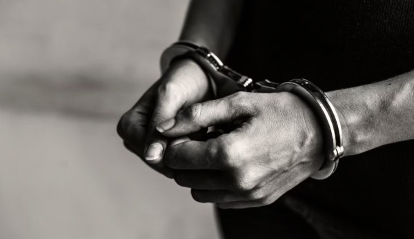 Homem é preso após cumprimento de mandado de prisão