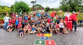 Chegada do Papai Noel e “banho de mangueira” encerram atividades na escola da Siqueira Bello