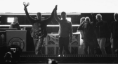 Banda Oasis volta aos palcos após 16 anos com show lotado