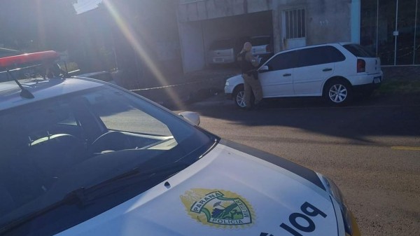 Homem é morto a tiros em frente a uma mercearia no Jardim Floresta