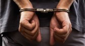 Médico é preso por importunação sexual