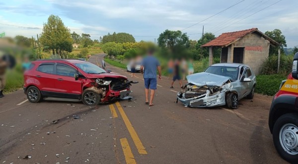 Duas pessoas ficam feridas em acidente de trânsito registrado no município de Barra Bonita