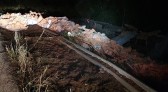 Motorista de caminhão morre após veículo sair da pista e capotar