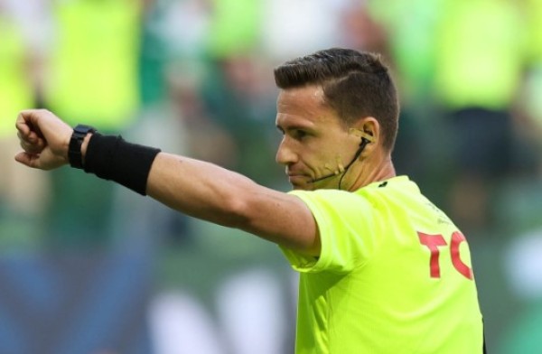 Árbitro de SC é escalado para Espanha x Bélgica nas quartas de final da Copa do Mundo
