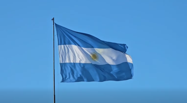 Argentina poderá expulsar estrangeiros por discursos de ódio contra o país após decreto de Milei