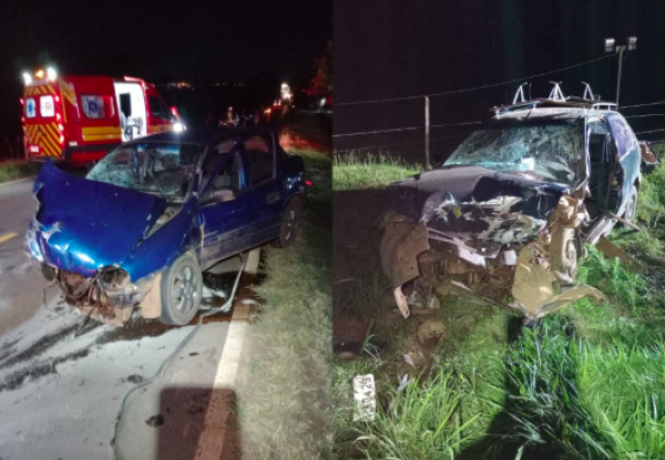Motoristas morrem após colisão frontal entre carros de passeio no Oeste
