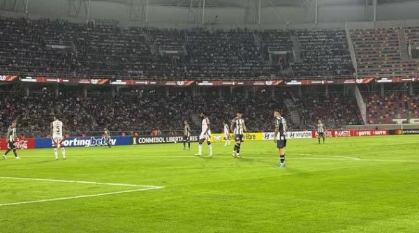 Flamengo sofre empate do Central Córdoba e segue em situação difícil na Libertadores