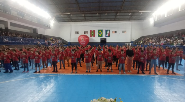 Mais de 350 crianças são formadas no projeto Bombeiros Mirins