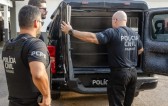 Polícia prende mulher de 62 anos suspeita de envolvimento em roubo de joalheria