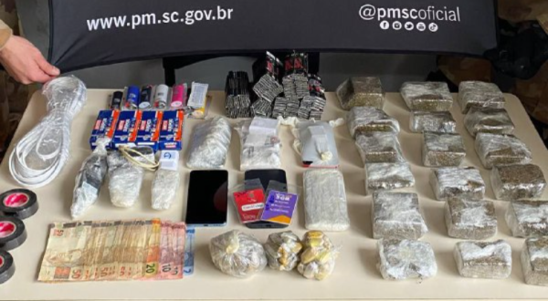Agente penitenciário é preso por tráfico de drogas