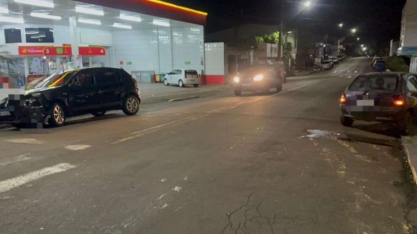 Colisão entre veículos  é registrado no bairro da Cango
