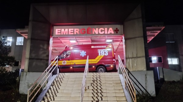 Ciclista sofre ferimentos em colisão com carro no centro de Dionísio Cerqueira
