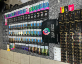 Passageiro é preso com cigarros eletrônicos e anabolizantes durante fiscalização em ônibus no Oeste