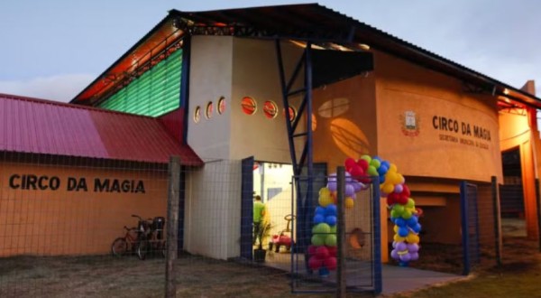 Professor de artes circenses é preso por suspeita de abuso sexual contra adolescentes e criança, em Toledo