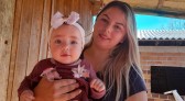 A pequena Iasmim necessita de ajuda para poder realizar o seu tratamento