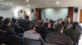 Manifestação de pais sobre transporte escolar termina com bate-boca