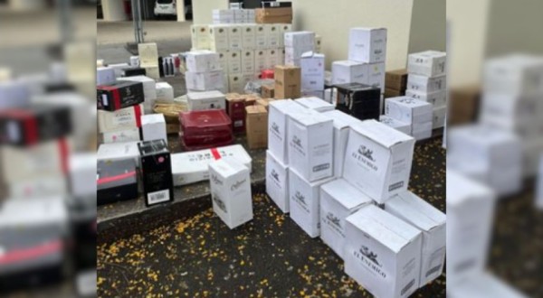 Polícia Militar apreende carga de vinho argentino