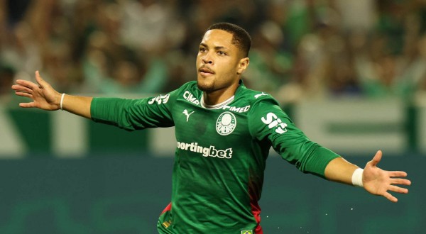 Palmeiras vence o Fluminense e segue na liderança