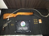 Homem é preso por posse irregular de arma de fogo