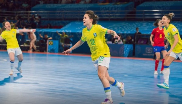 Brasil supera Espanha e se garante na final