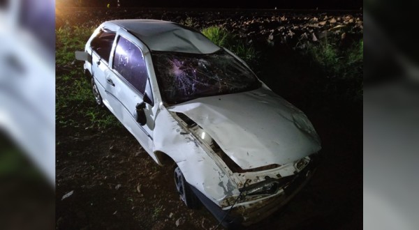 Motorista fica ferido em saída de pista na BR-163