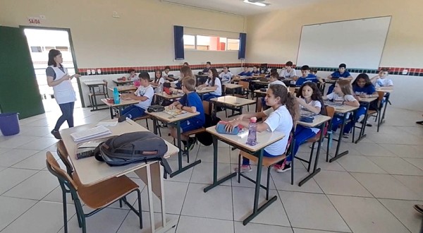Alunos voltam às aulas na rede estadual de ensino de Santa Catarina