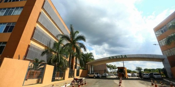 Anvisa proíbe 6 lotes de fórmula infantil que pode conter bactéria