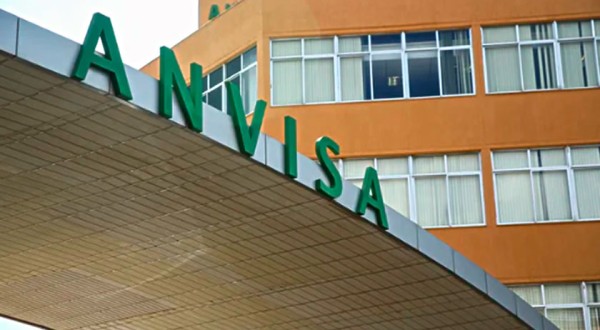 Anvisa publica registro de primeira vacina de dose única contra a dengue do mundo