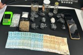 Dupla é presa com mais de meio quilo de drogas após abordagem no interior