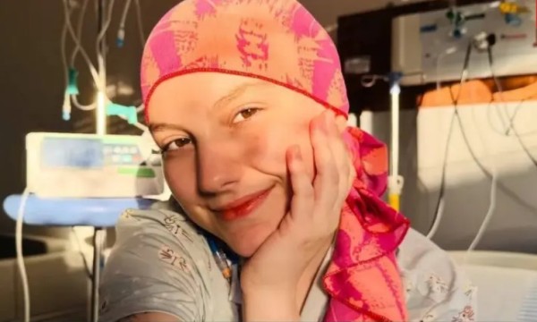 Isabel Veloso acorda do coma após passar quase um mês na UTI