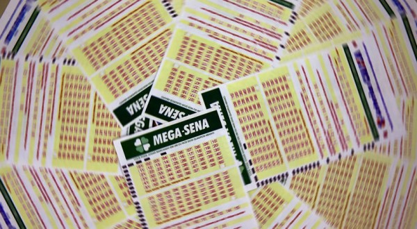 Mega-Sena acumula e próximo concurso deve pagar R$ 190 milhões