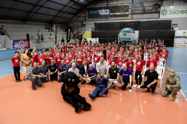 146 alunos se formam bombeiros mirins