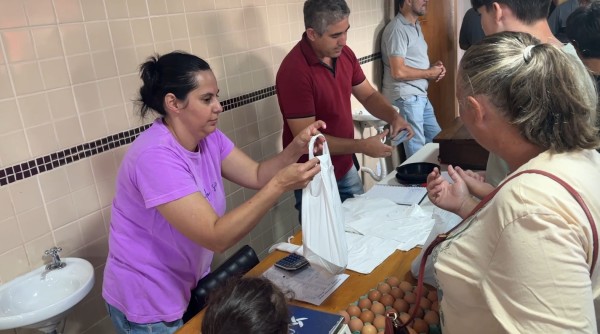 Feira da Agricultura Familiar é reinaugurada na Praça Clevelândia