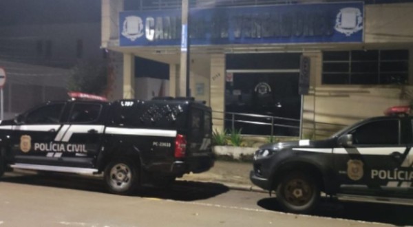 Vereador é preso em operação contra desvio de valores e atentados a bomba