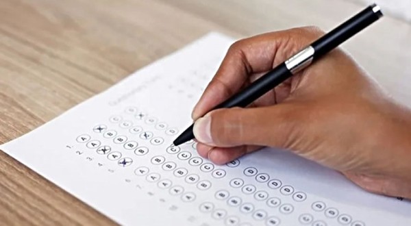 Governo de SC abre concurso para a InvestSC com salários de até R$ 10,3 mil