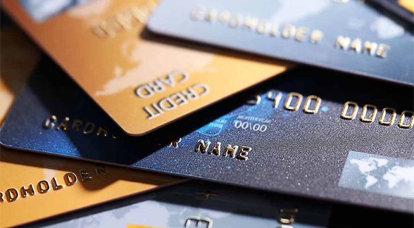 Consumidores dizem que vão comprar menos se parcelamento sem juros no cartão acabar