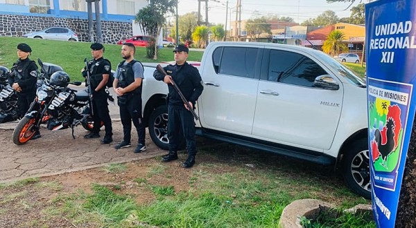 Policiais da Argentina recuperam caminhonete furtada no Brasil