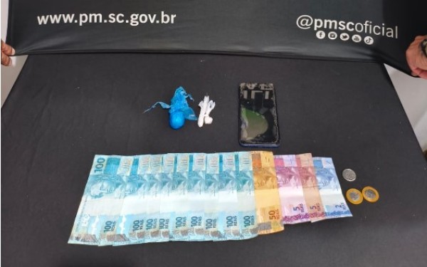 Homem é preso por tráfico de drogas no centro