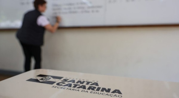 Santa Catarina abre concurso da Educação com até 10 mil vagas e inscrições a partir de 30 de março
