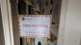 Bombeiros combatem incêndio em residência mista