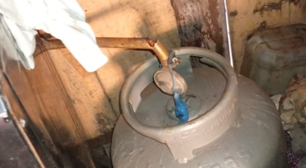 Homem com esquizofrenia tenta incendiar residência