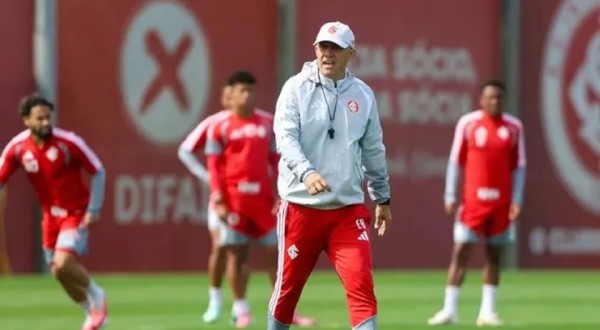 Inter estreia Eduardo Baptista em confronto decisivo contra o Corinthians