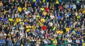 Torcedor vende carro e aceita risco de desemprego para ver Copa