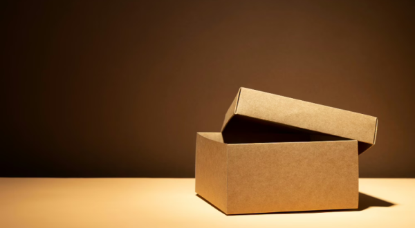 Feto é encontrado dentro de caixa de sapato após denúncias