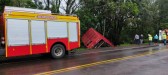 Saída de pista é registrada em Saudades e deixa motorista ferido